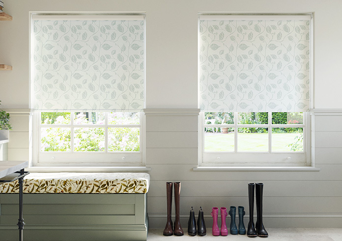 Climbing Leaves, Pale Green - Roller Blind - Image 3